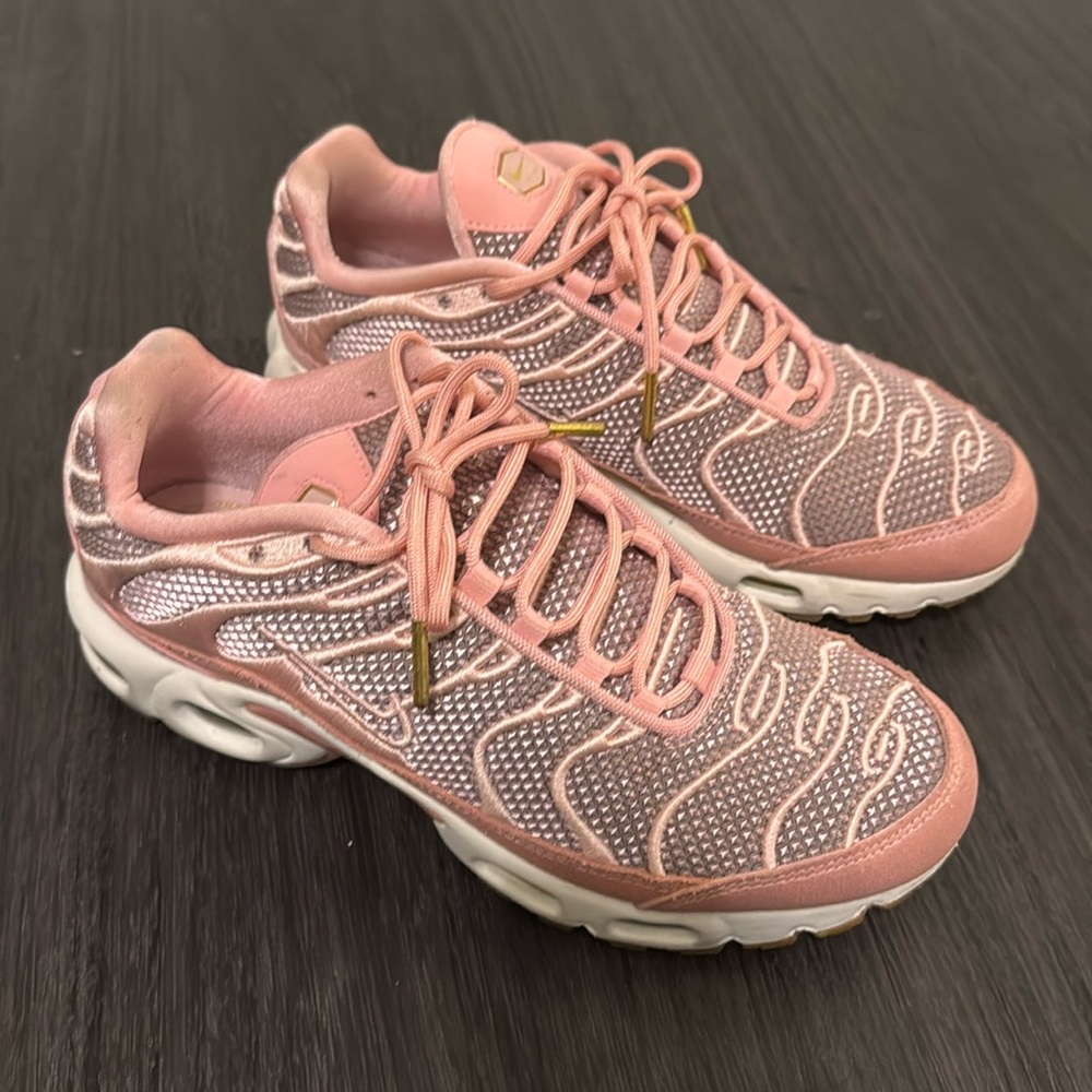 Pink Women’s AirMax Plus
